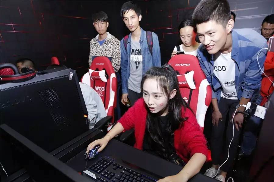 球友会app最强电竞乐园落户上海终极游戏体验治愈玩家们蓝瘦香菇的心(图4)